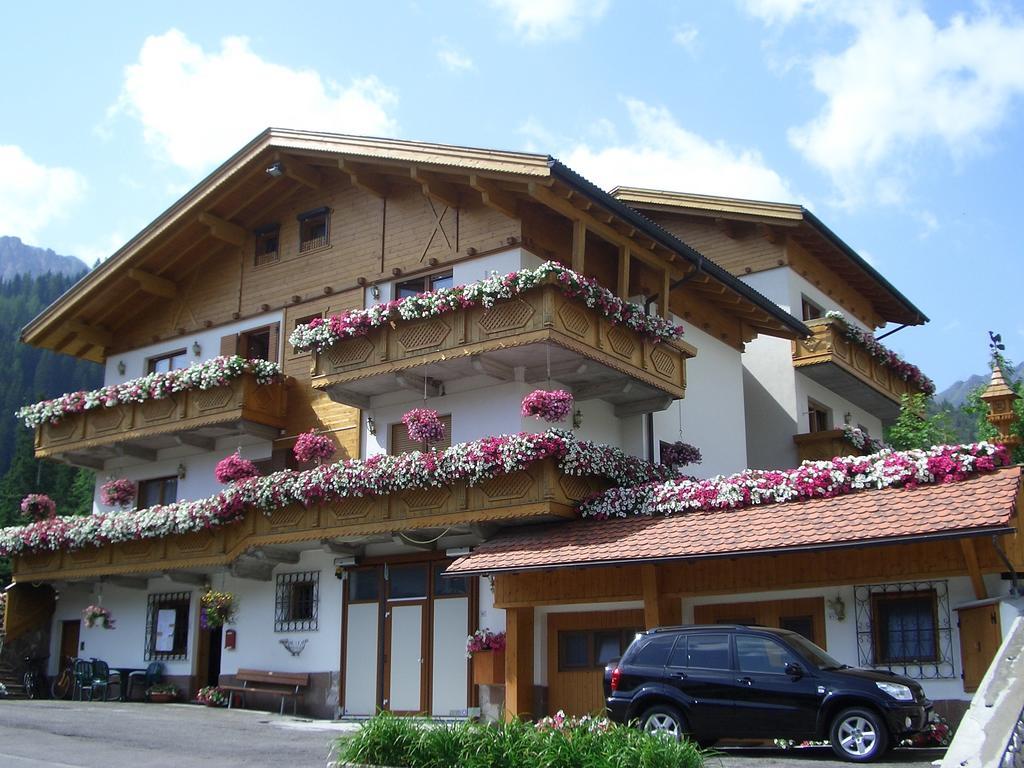 أرابّا Chalet Brigitte B&B المظهر الخارجي الصورة