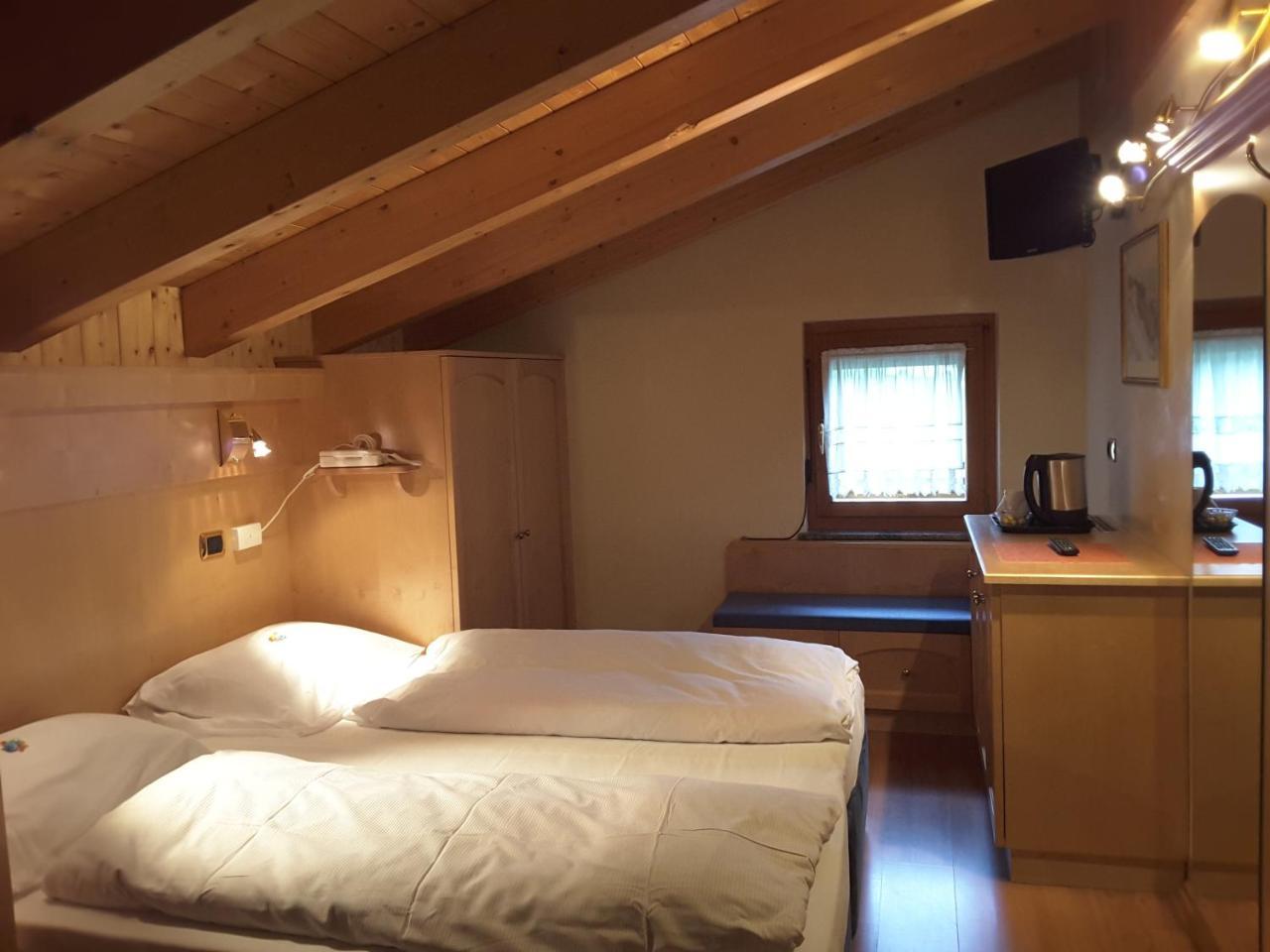 أرابّا Chalet Brigitte B&B المظهر الخارجي الصورة